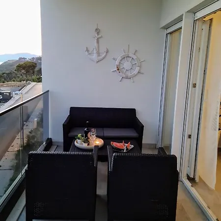 Ivona With Beautiful Seaview Apartamento *