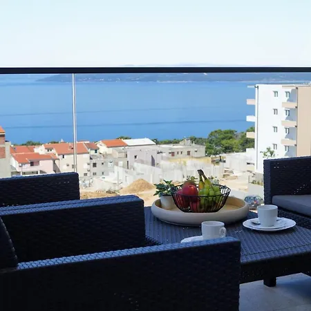 Ivona With Beautiful Seaview Apartment *