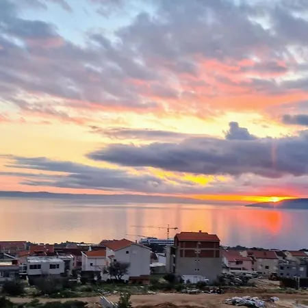 Ivona With Beautiful Seaview Apartment *