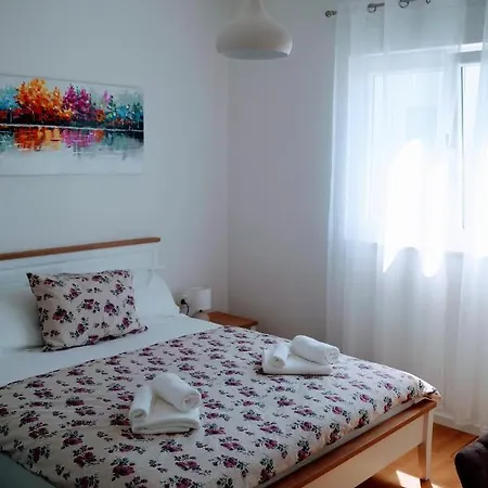 Apartment Ivona With Beautiful Seaview Makarska