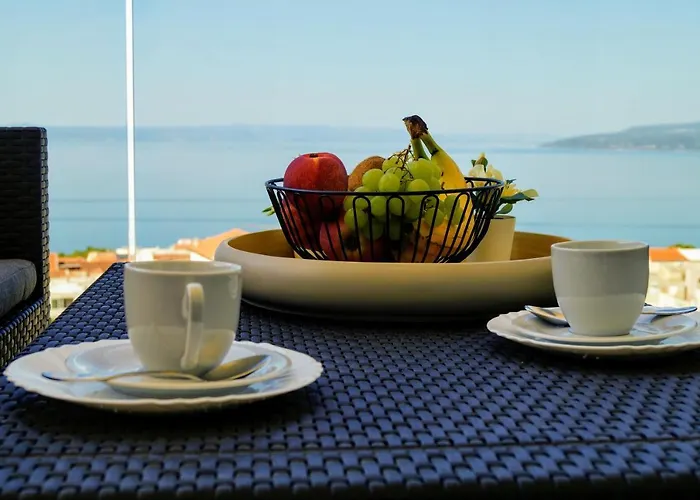 Appartement Ivona With Beautiful Seaview Makarska