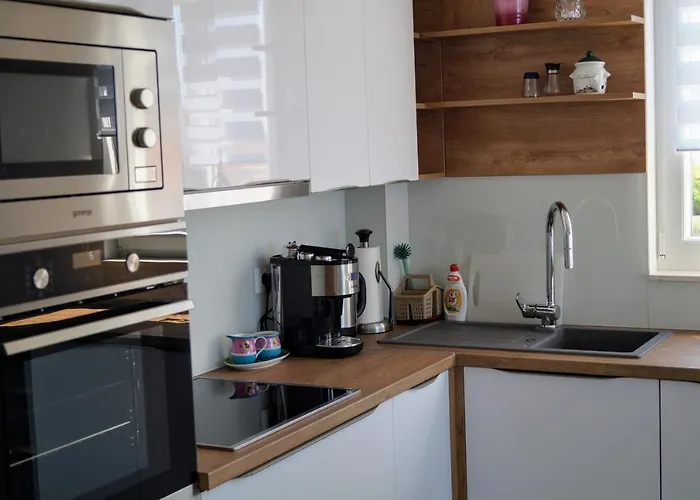 Ivona With Beautiful Seaview Appartement Makarska